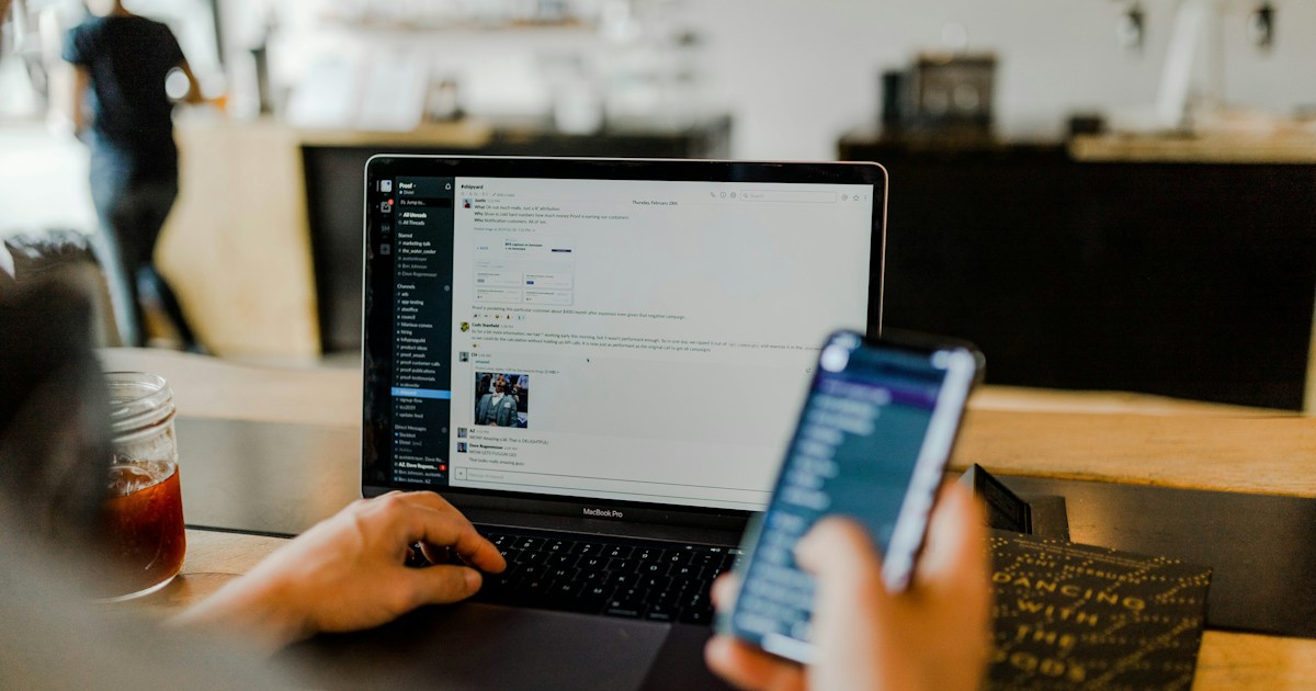 WhatsApp İş Botları Gruplara Neden Yanıt Vermemeli? Güvenli Bot Mimarisi